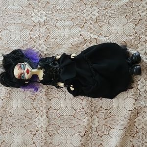 Bleeding Edge Doll Raven